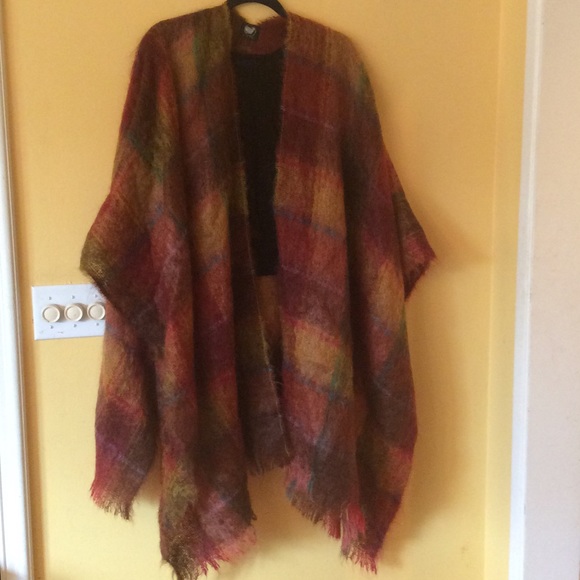 Mohair Cape.    16