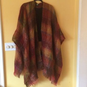 Mohair Cape.    16