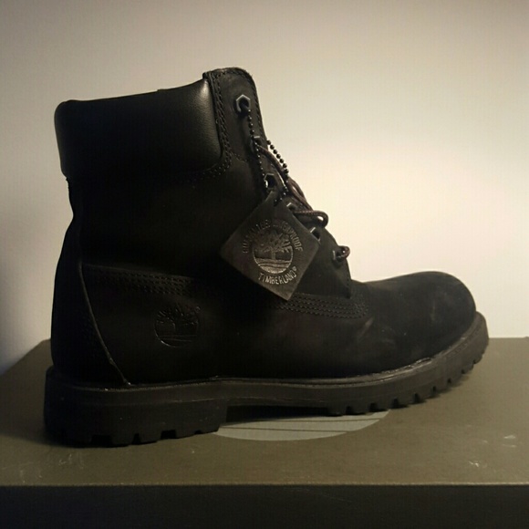 Black on black classic 6" premium Timberland boots