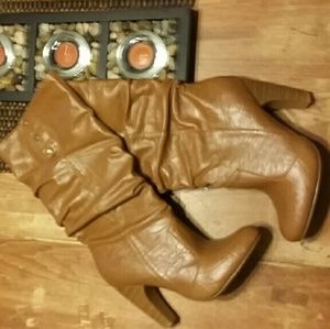 Camel colored boot