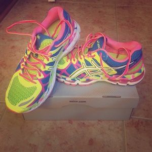 New! Asics Kayano 21 running shoes