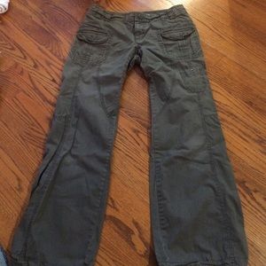 Green cargo pants (capris)