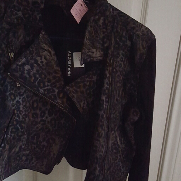 Jacket - Picture 3 of 3