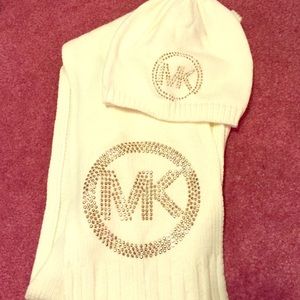 Michael Kors White Scarf & Hat Set with Gold Studs