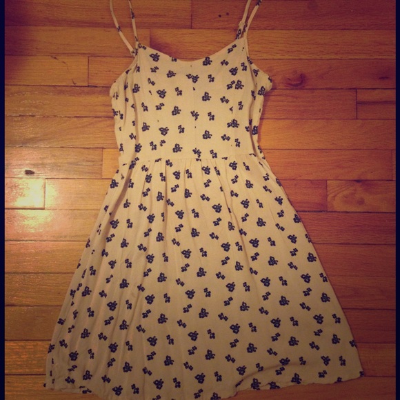 H&M Flowy Flower Print Dress - Picture 1 of 4