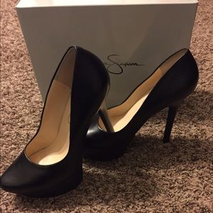 Jessica Simpson Black heels