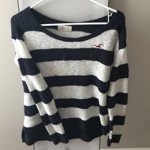 Hollister Pull over sweater