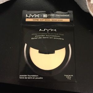 Nyx stay matte but never flat powder foundation