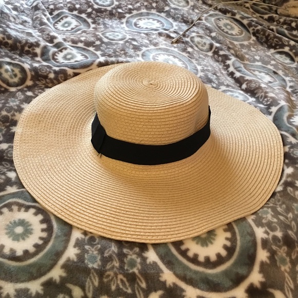 Francesca's Collections Sun Hat