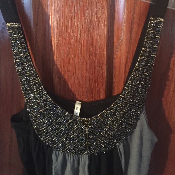 Beautiful Bedazzled top dress - Picture 2 of 3