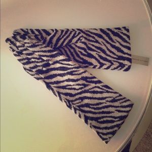 Adrienne Vittadini wool blend zebra print gloves
