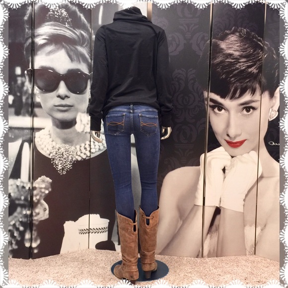 💥SOLD IN BUNDLE💥 - Picture 3 of 3