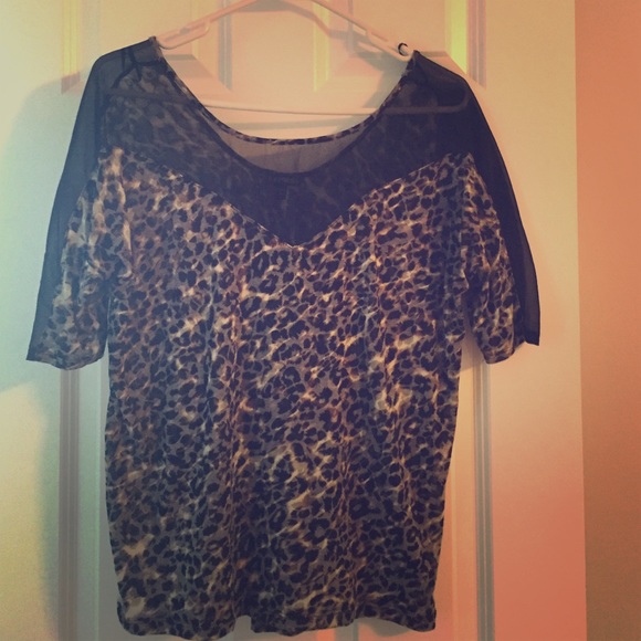 Leopard top