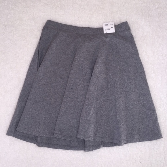SOLD gray skater skirt - Picture 2 of 3