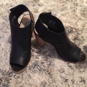 Steve Madden's NONSTP, Black Leather with BOX
