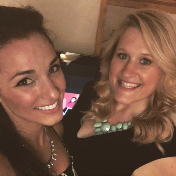 Meet your posher! - Picture 2 of 4