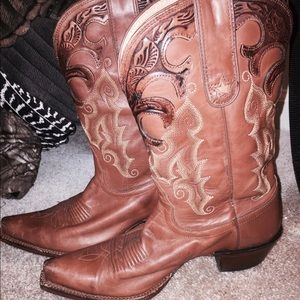 Tony lama women's cowgirl boots. Genuine leather.