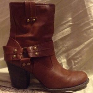 Women's boots