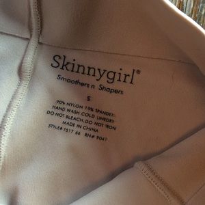 Skinny girl body shaper