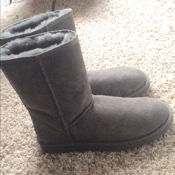 Never been warn gray UGG Boots, size 9!