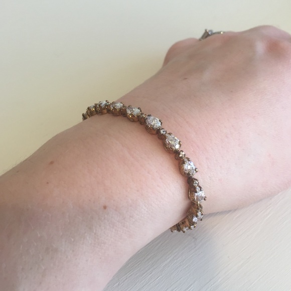 ✨Cubic Zirconia Costume Bracelet✨ - Picture 4 of 4