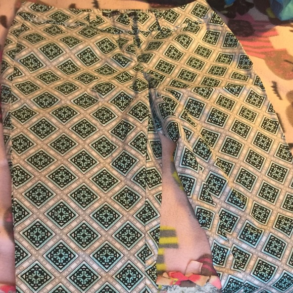 New York and Company print Pants
