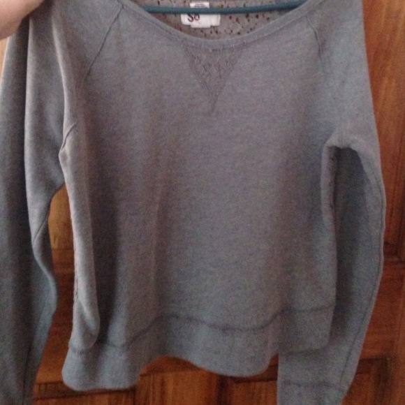 sweater - Picture 1 of 3