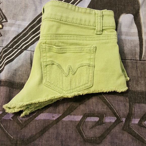 Shorts - Picture 2 of 2