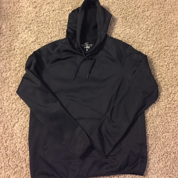 Nike Tops - Nike thermafit hoodie