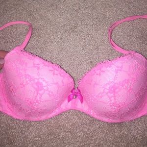 Victoria's Secret Padded Demi 32 C brand new