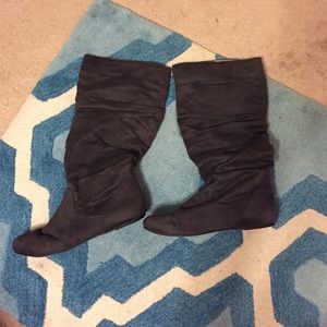 Dark grey slouchy boots