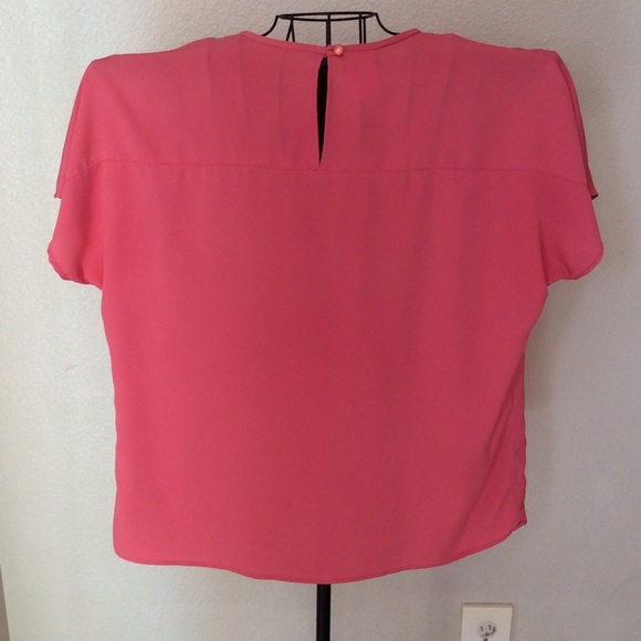 Top - Picture 2 of 2