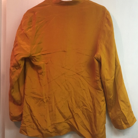 Blazer - Picture 2 of 2