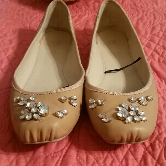 H&M tan flats