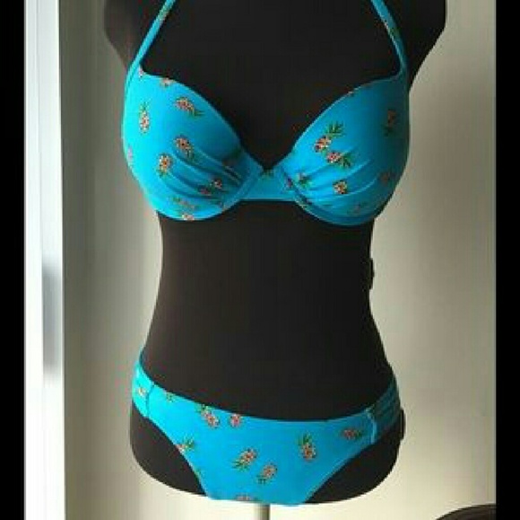 Nwt aerie pineapple 34d swim suit top