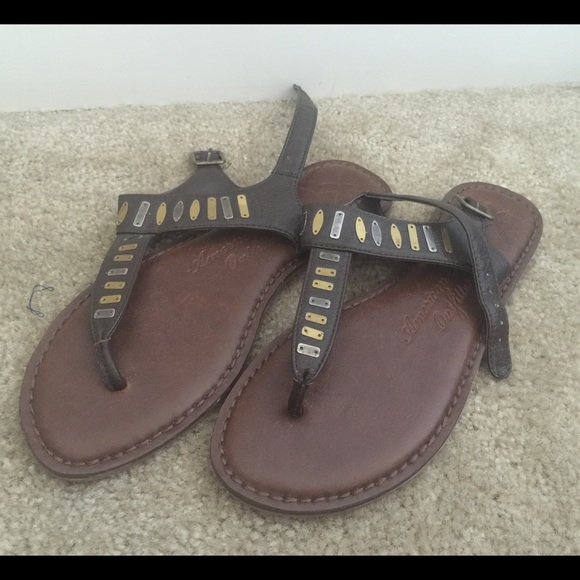American Eagle Sandals