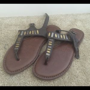 American Eagle Sandals
