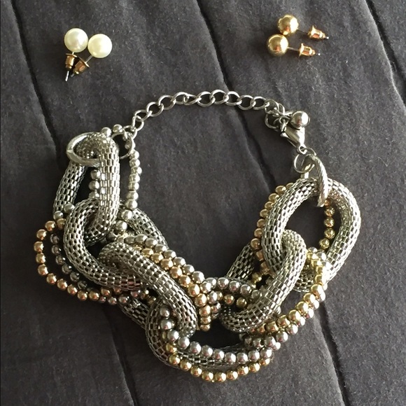 Jewelry - Silver & gold bracelet w/ stud earings