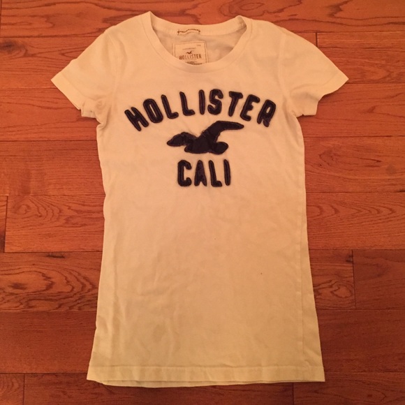 Hollister white Tshirt w/navy logo sz small