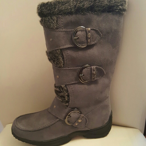 Gray snow boots