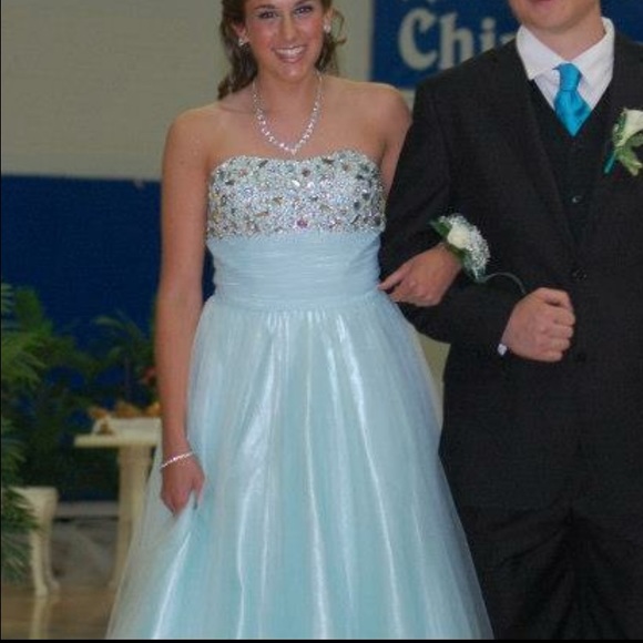 Prom Dress - Picture 2 of 3