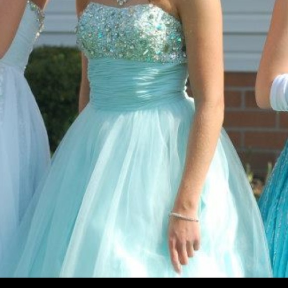 Prom Dress - Picture 3 of 3