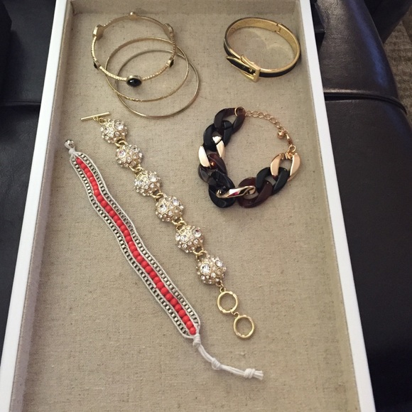 Jewelry - Bracelet lot