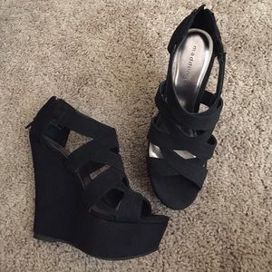 Black Madden Girl Wedges