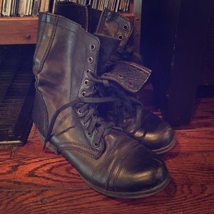 Steve Madden Troopa Boots.