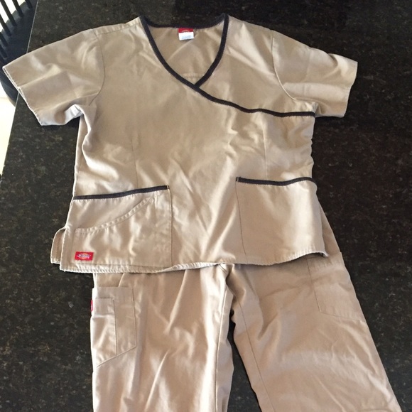 Dickies scrub set