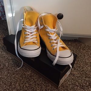 Hi-top yellow converse