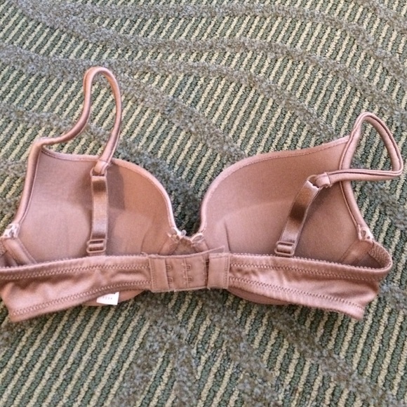 Tan bra - Picture 3 of 3
