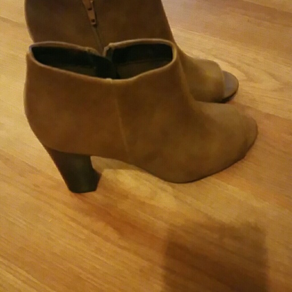 Boots - Picture 2 of 3