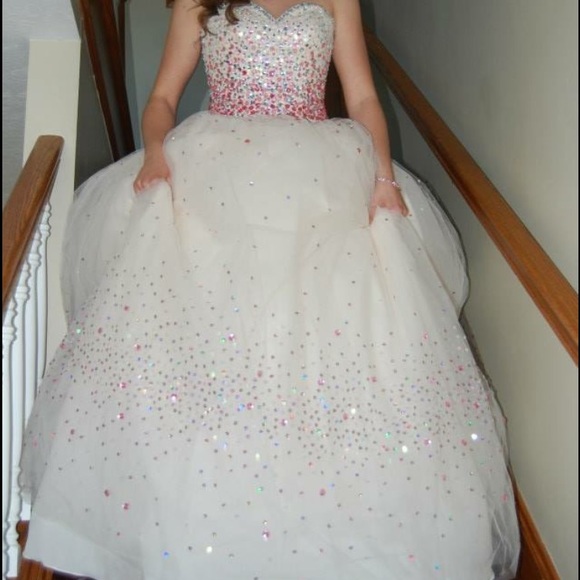 Prom Dress - Picture 2 of 4